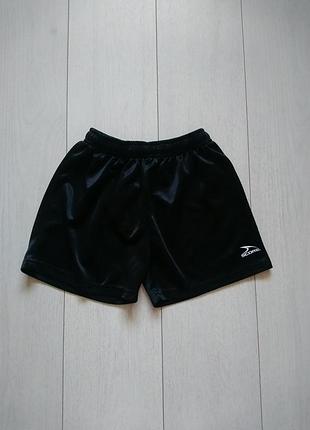 Спортивные шорты на 7-9 лет