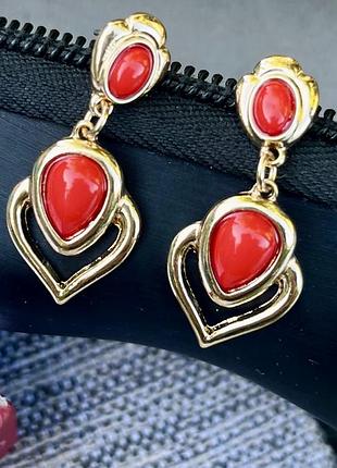 Сережки під золото з коралами