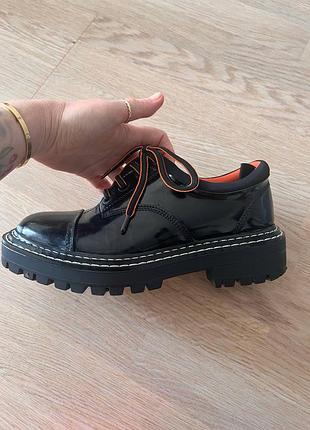 Продам туфлі в ідеальному стані. бренд preppy