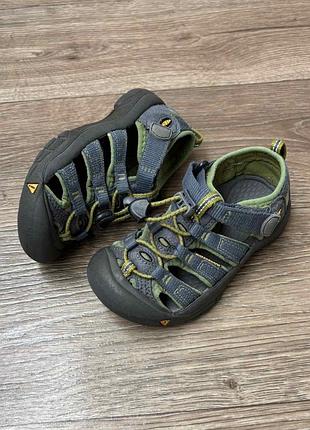 Дитячі сандалі для хлопчика keen newport h2 р.29, устілка 18см., сірі з зеленим