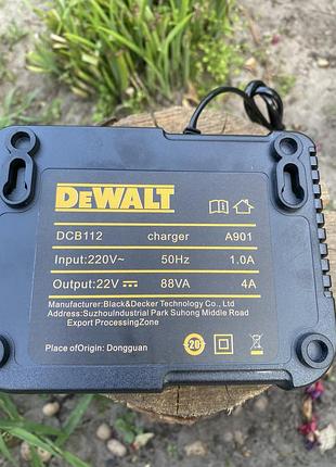 Зарядний пристрій dewalt dcb112 2