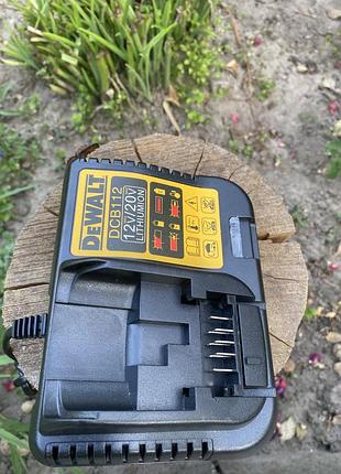 Зарядний пристрій dewalt dcb112 3