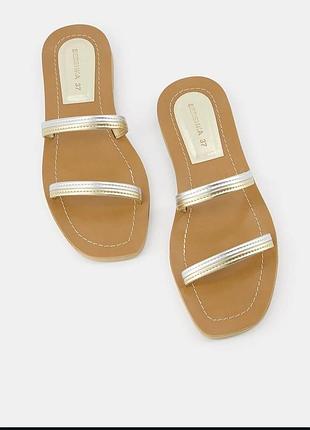 Шльопанці bershka 35