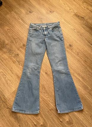 Джинси кльош levis, s-m, жіночі, низька посадка