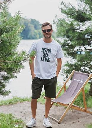 Футболка чоловіча