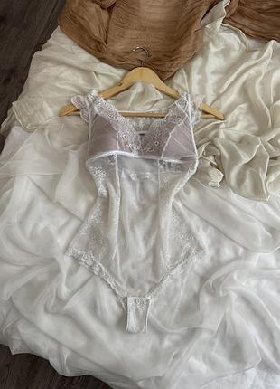 Блідий мережевий боді від якісного бренду intimissimi