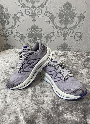 Кросівки new balance
