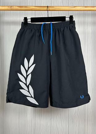 Fred perry шорти з шикарним дизайном оригінал розмір м
