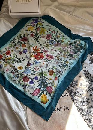 Gucci flora шовкова хустина