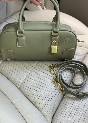 Жіноча шкіряна сумка loewe amazona 23 cropped bag in nappa calfskin olive premium