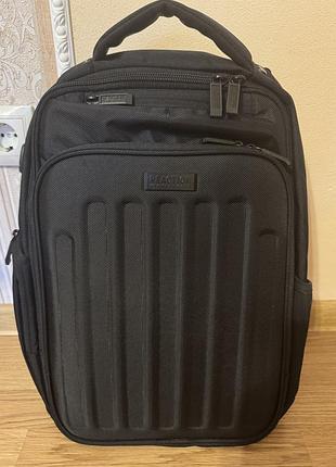 Продам рюкзак kenneth cole reaction