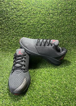 44р кросівки nike air jordan trainer st winter
