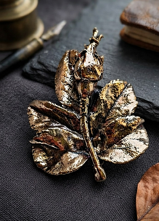 Брошка " шипшина" 4,8 см, троянда, бутон