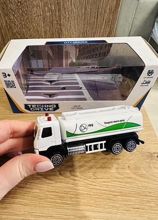 Автомодель technodrive volvo газовоз upg 4