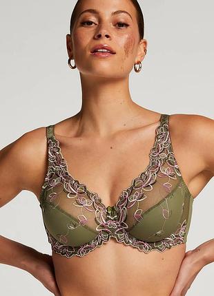Бюстгалтер 75e, 80e hunkemoller