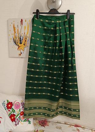 Шелковая юбка макси на завязках / запах с орнаментом слонов thai silk, изумрудная.