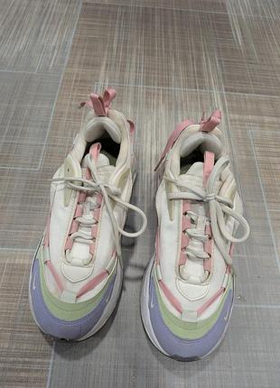 Кроссовки nike air max furyosa 39 p.
оригинал