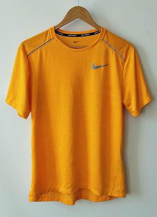 Мужская спортивная беговая футболка nike dri-fit miler ss (размер m)