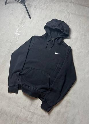 Худи nike   размер м состояние идеальное   замеры  длина-67 груди-55 длина рукава от плеча-66  цена-350грн