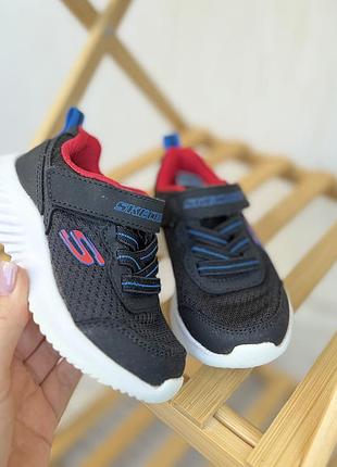 Skechers кросівки 22 розмір