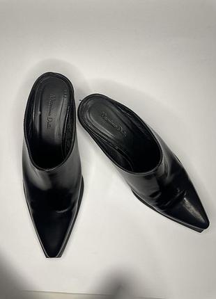 Жіночі сабо, модель massimo dutti "heeled mules with pointed toes"  39 розмір