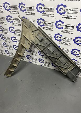 Направляюча кріплення бампера skoda superb 1 (3u5807393)