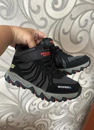 Черевики skechers  міжсезоння/єврозима 31 р.