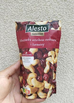 Смесь кешью и вяленой клюквы alesto selection 200 г – полезный орехово-ягодный перекус