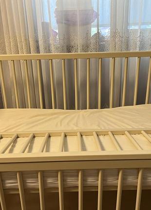 Продам дитяче ліжечко з матрацом 60×120см