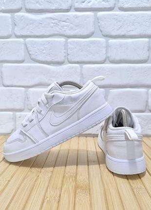 Кроссовки nike jordan