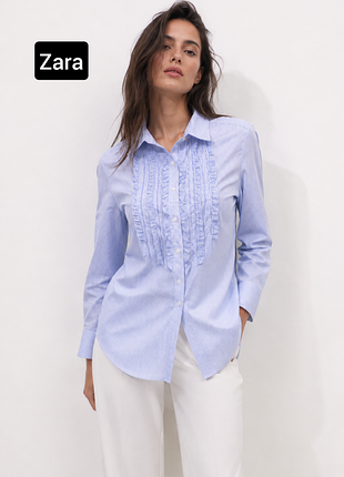 Сорочка жіноча блакитного кольору у смужку з жабо від бренду zara l