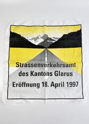 Вінтажна пам'ятна хустка / бандана strassenverkehrsamt des kantons glarus (швейцарія), присвячена відкриттю 18 квітня 1997 року.