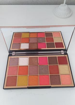 Палетка теней для век wild animal от makeup revolution.