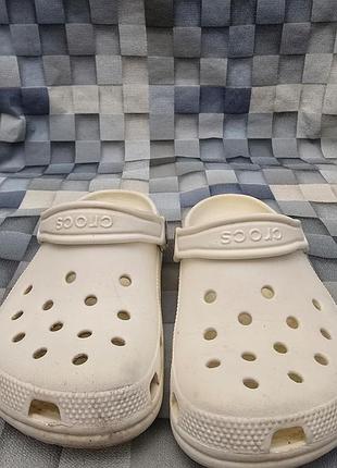 Шльопанці, класичні білі сабо crocs classic clog.