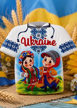Магнит на холодильник "ukraine" вышиванка керамический 6×6,5 см – сувенир с украинскими детьми в национальных костюмах