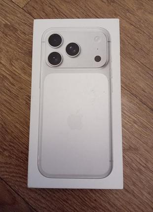 Iphone 17 pro, silver, 512 gb, model a3523. просто коробка.