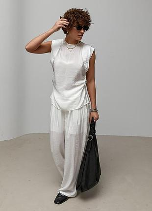 Однотонный легкий костюм из блузы и прямых брюк - белый цвет, one size (имеется размеры)
