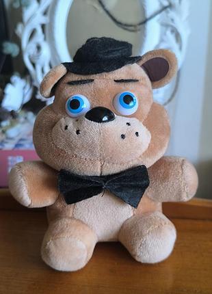 М'яка іграшка ведмедик фредді (freddy) з гри five nights at freddy's / fnaf