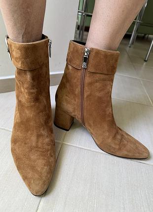 Продам замшеві черевики navy boot