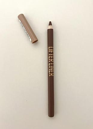 Maybelline lifter liner (on it) олівець для губ