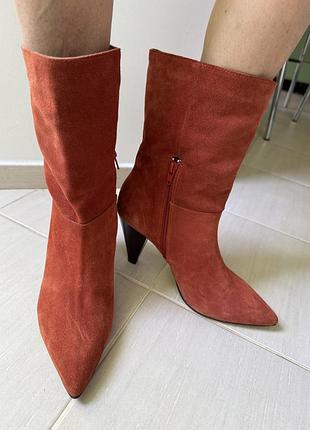 Продам замшеві чоботи asos