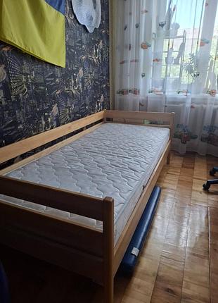 Продам детскую кровать. состояние отлично!! 067 555 2491 вадим 
венницка обл. м. калинья