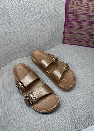 Оригінальні шльопанці skechers