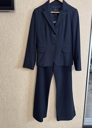 Стильний вінтажний брючний костюм з вовни max mara, оригінал  розмір s-m гарний стан