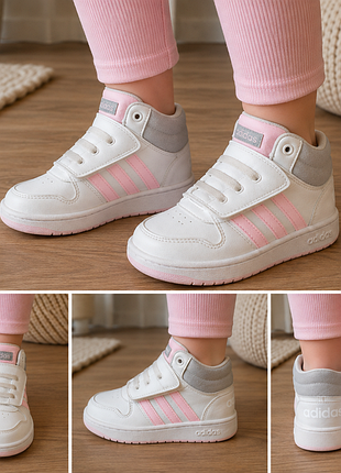 Кросівки adidas для дівчинки