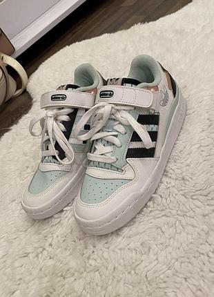 Кросівки adidas