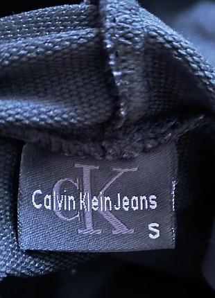 Худи женское укороченное calvin klein, размер s. 4