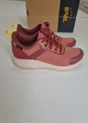 Жіночі кросівки teva 42-43 р