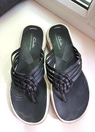 Женские вьетнамки clarks breeze coral