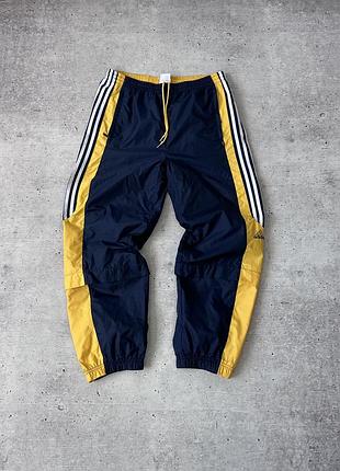 Штани спортивні vintage 2002 adidas nylon track pants mens xl navy yellow 3 stripes windbreaker